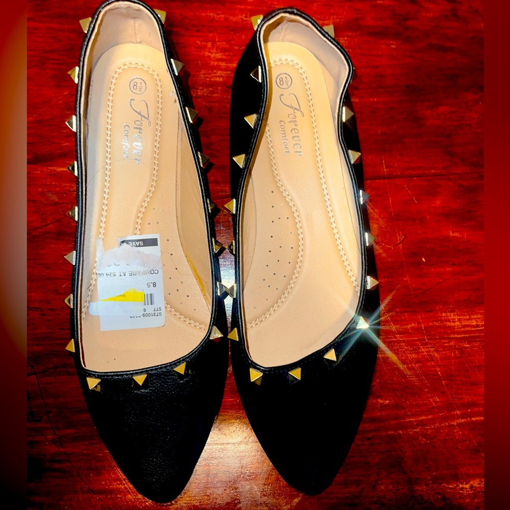 🖤5/$10 Bundle NWT black/gold spike shoes